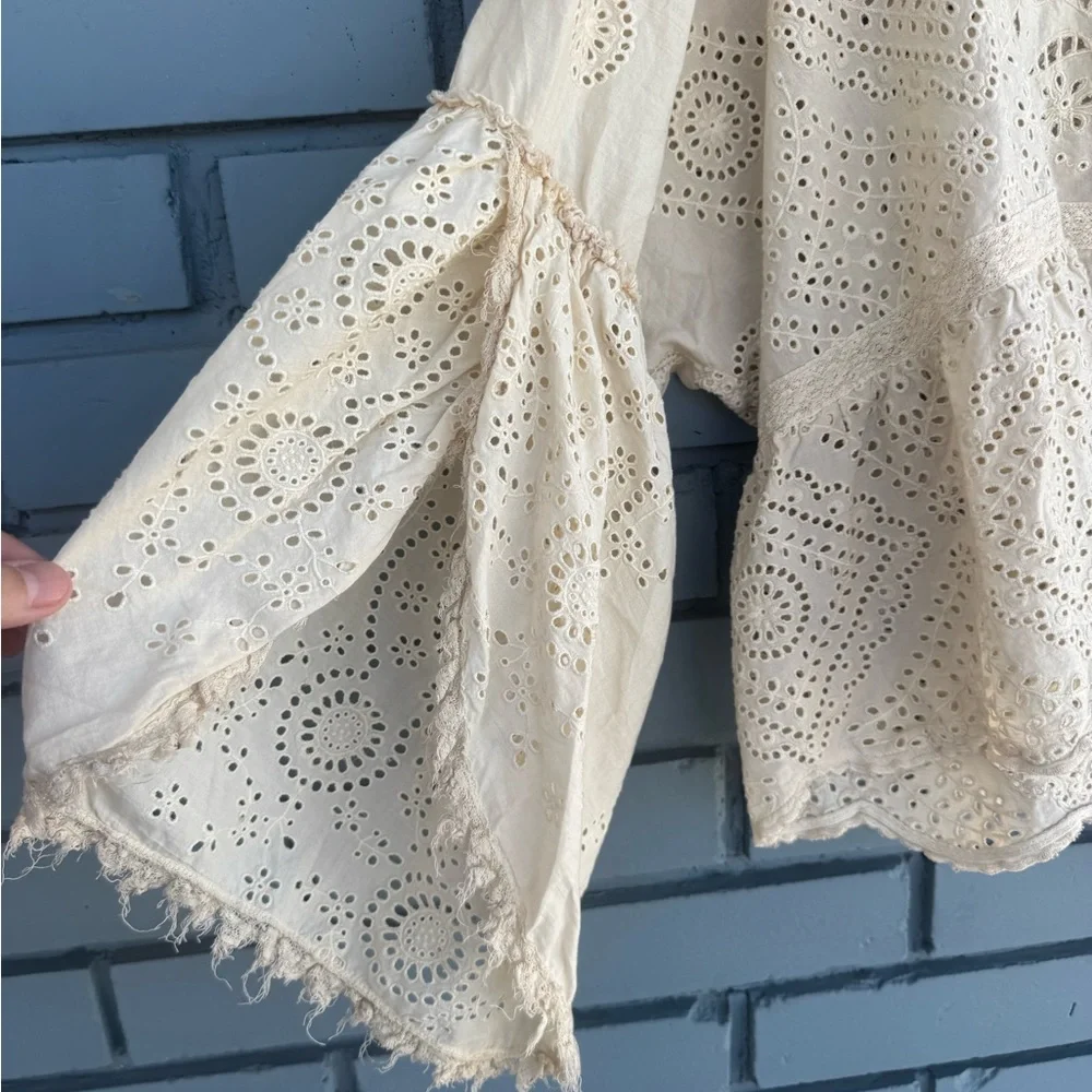 Magnolia Pearl Eyelit Selah Blouse NWOT - Picture 2 of 16